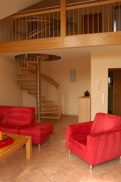 Wein- Und Gaestehaus Genetsch Lieser Luaran gambar