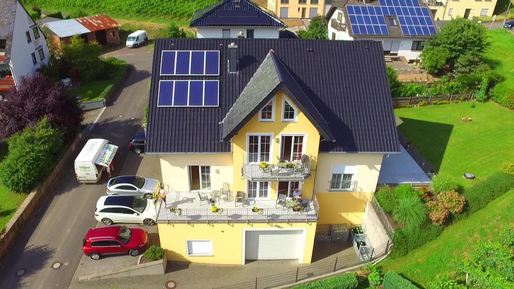 Wein- Und Gaestehaus Genetsch Lieser Luaran gambar