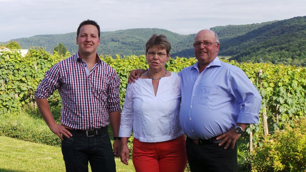 Wein- Und Gaestehaus Genetsch Lieser Luaran gambar